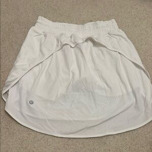 Lululemon white 4 skirt